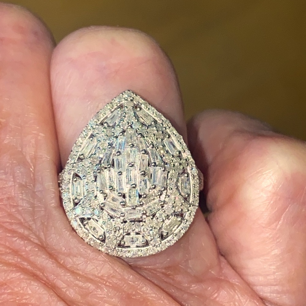 NWT 1 full carat Diamond ring, Victorian Era style, Rhodium over Silver size (6)